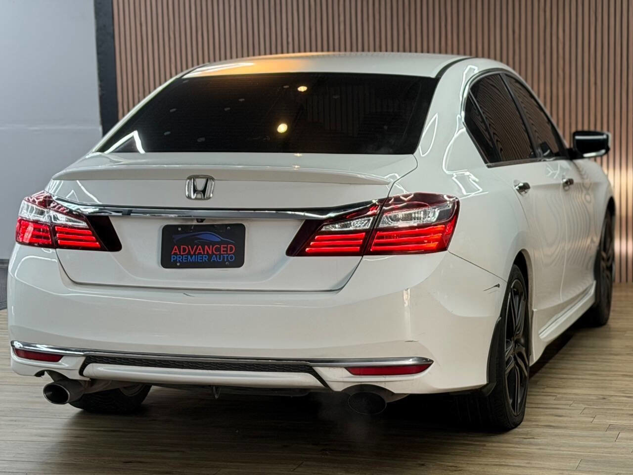 Used 2017 Honda Accord Sport Special Edition image 6