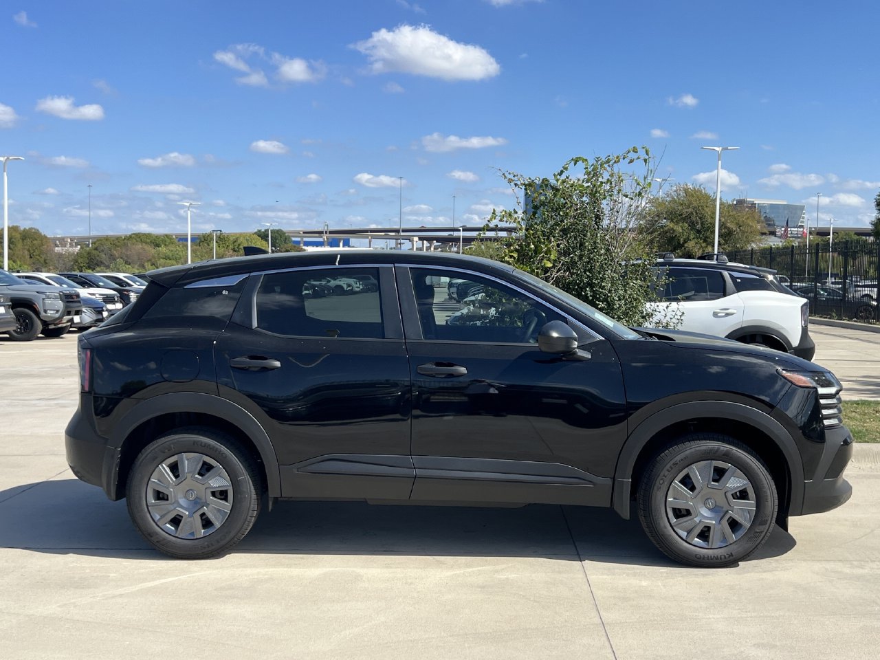 New 2027 Nissan Kicks S FWD image 3