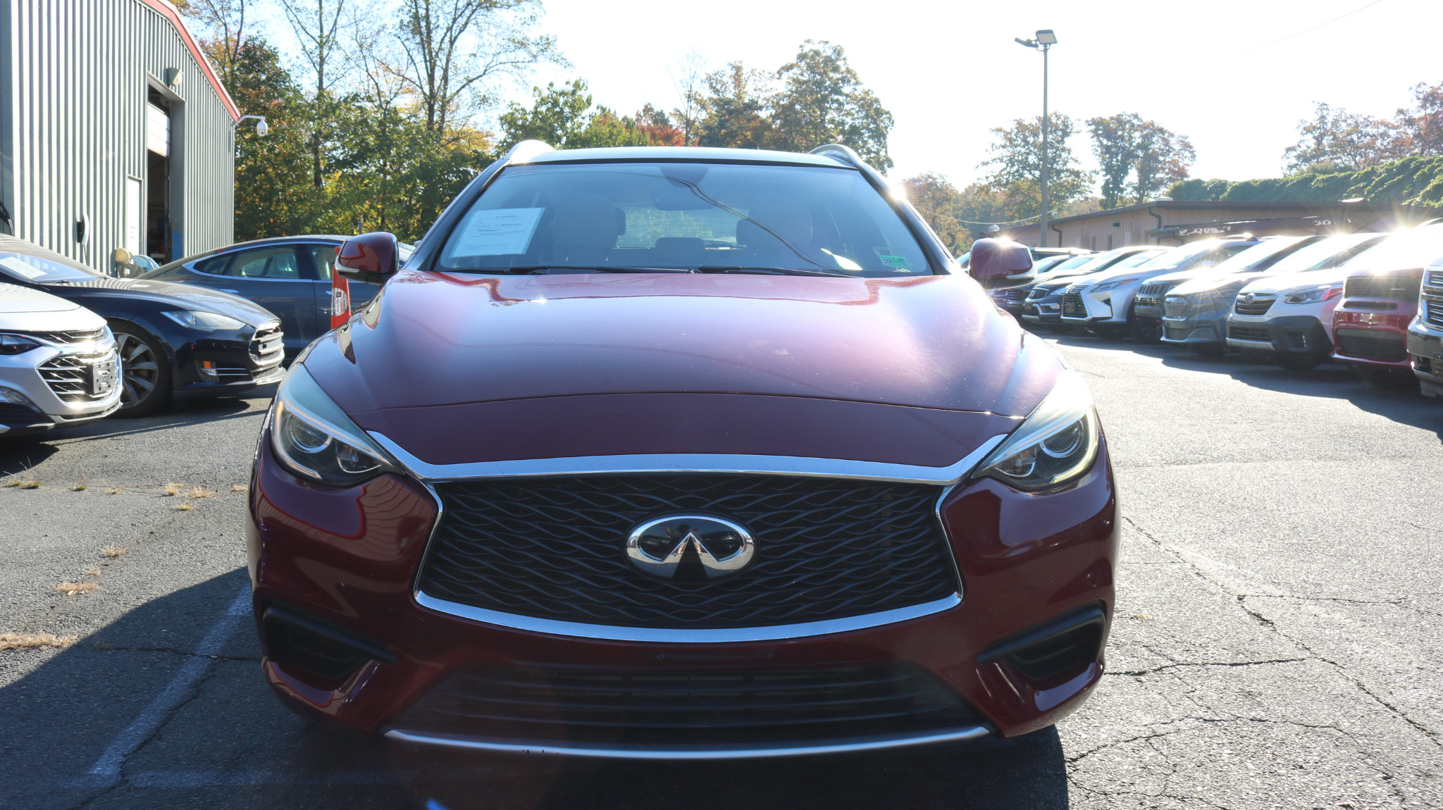 Used 2019 INFINITI QX30 image 2