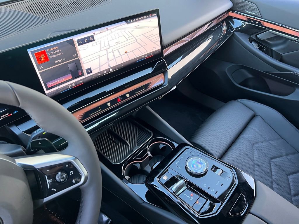 New 2026 BMW 530i xDrive w/ M Sport Package image 24