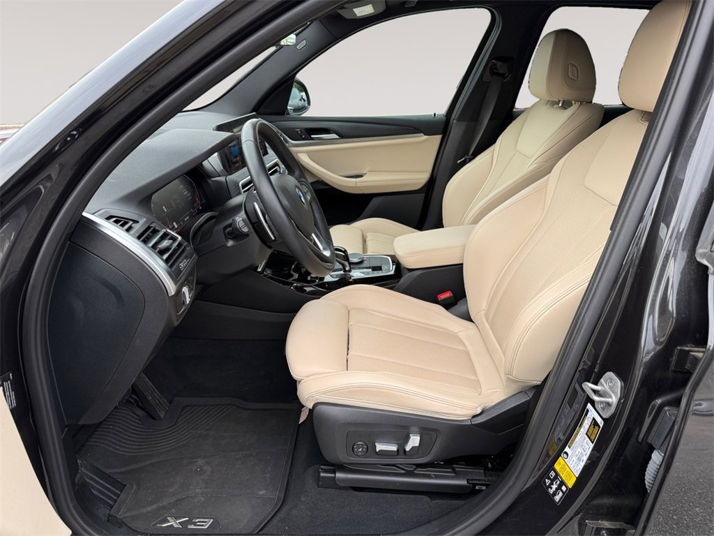 Certified 2023 BMW X3 xDrive30i w/ Premium Package image 2
