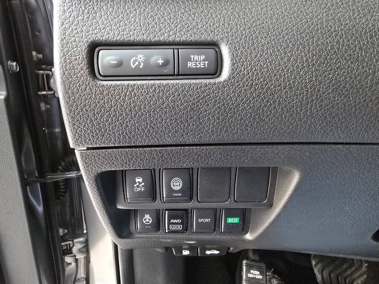 Used 2022 Nissan Rogue Sport SV AWD/4WD image 31