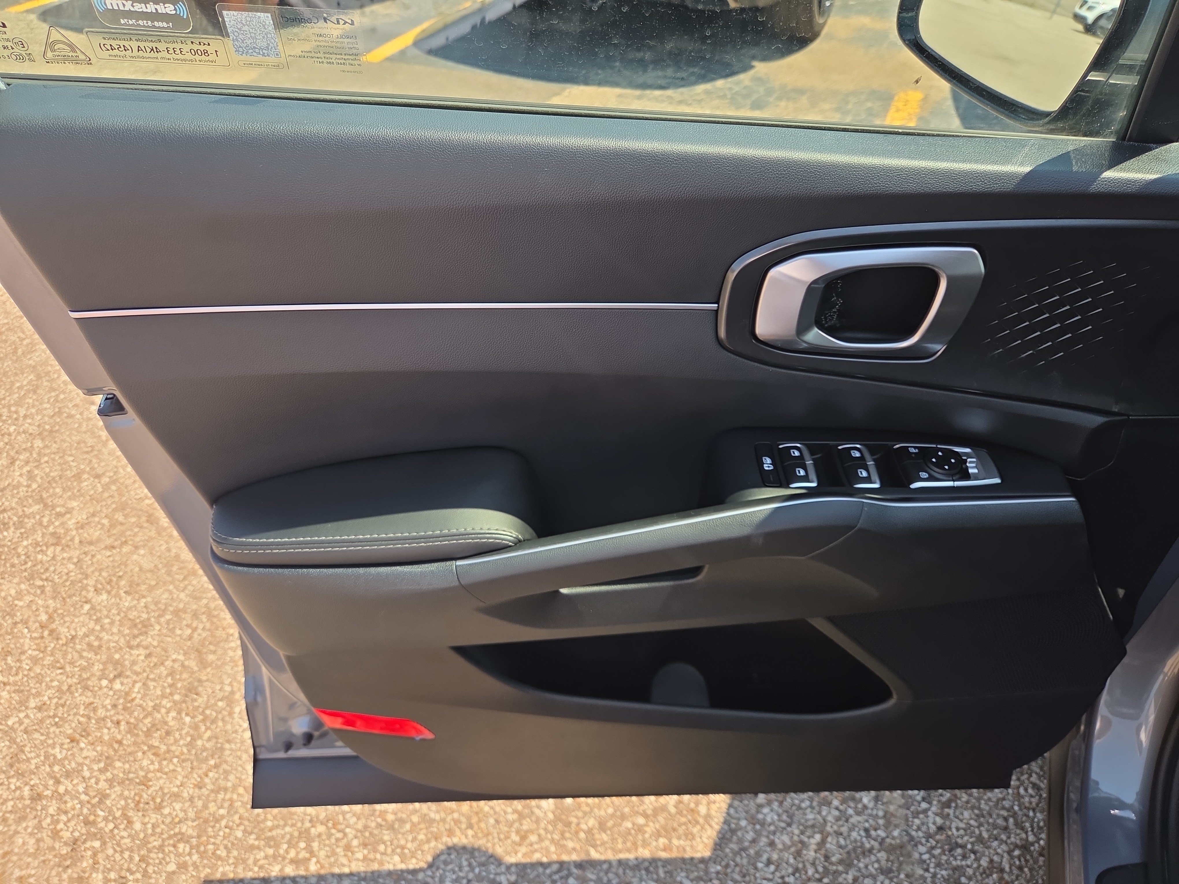 Certified 2024 Kia Sorento S FWD image 6