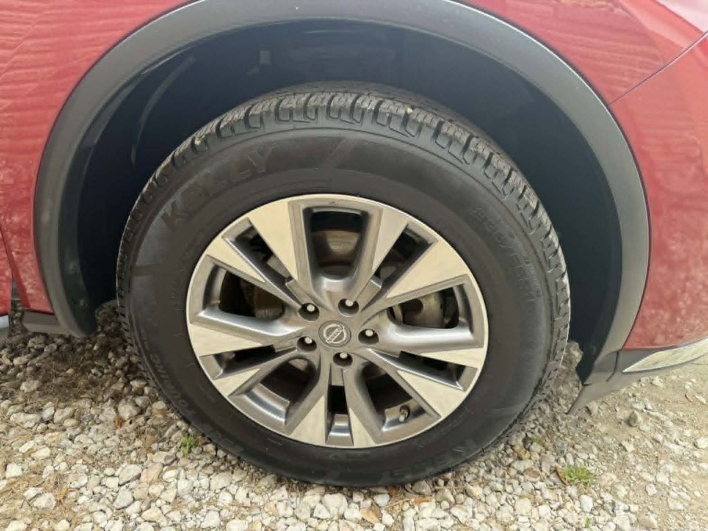 Used 2018 Nissan Murano SV FWD image 39
