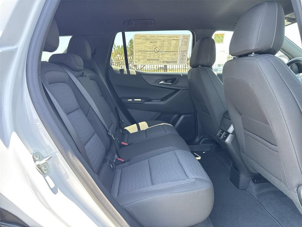 New 2026 Chevrolet Equinox LT w/ Safety and Technology Package AWD/4WD image 30