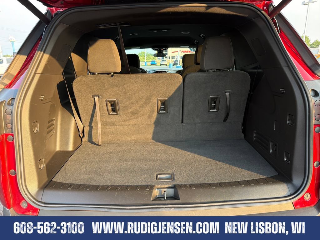 Used 2023 Chevrolet Traverse LT w/ Midnight/Sport Edition AWD/4WD image 21