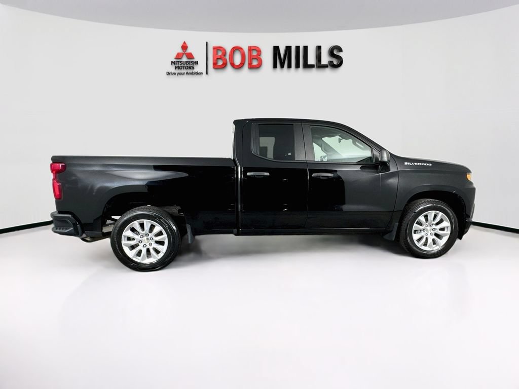 Used 2020 Chevrolet Silverado 1500 Custom w/ Custom Value Package RWD image 8