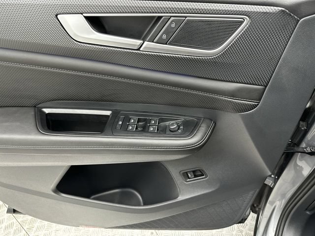 Certified 2026 Volkswagen Atlas Cross Sport SEL R-Line AWD/4WD image 14