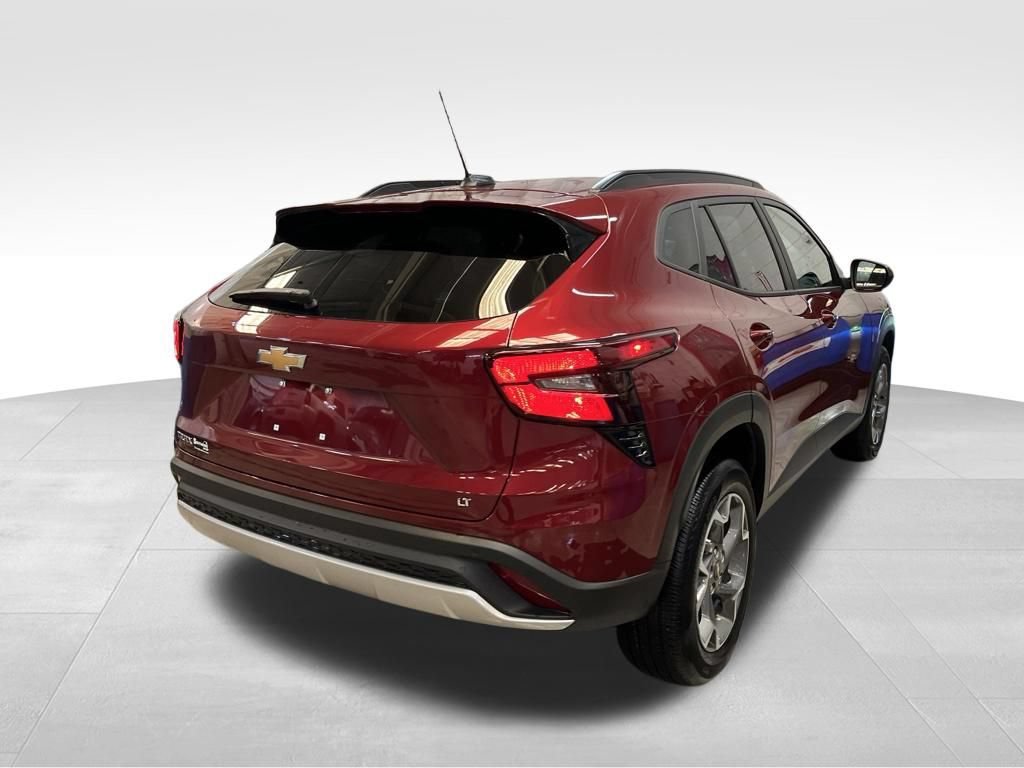 Used 2024 Chevrolet Trax LT w/ Driver Confidence Package FWD image 5