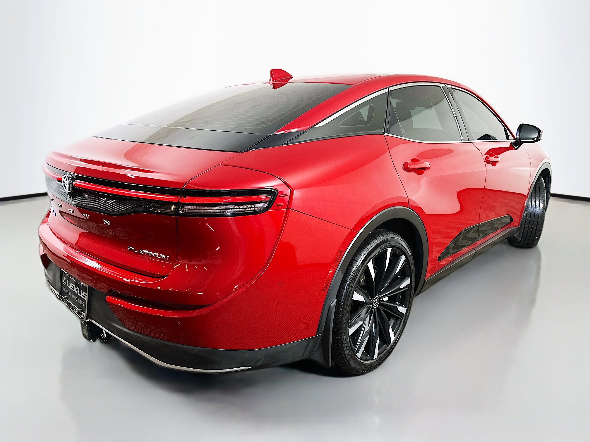 Used 2024 Toyota Crown Platinum image 7