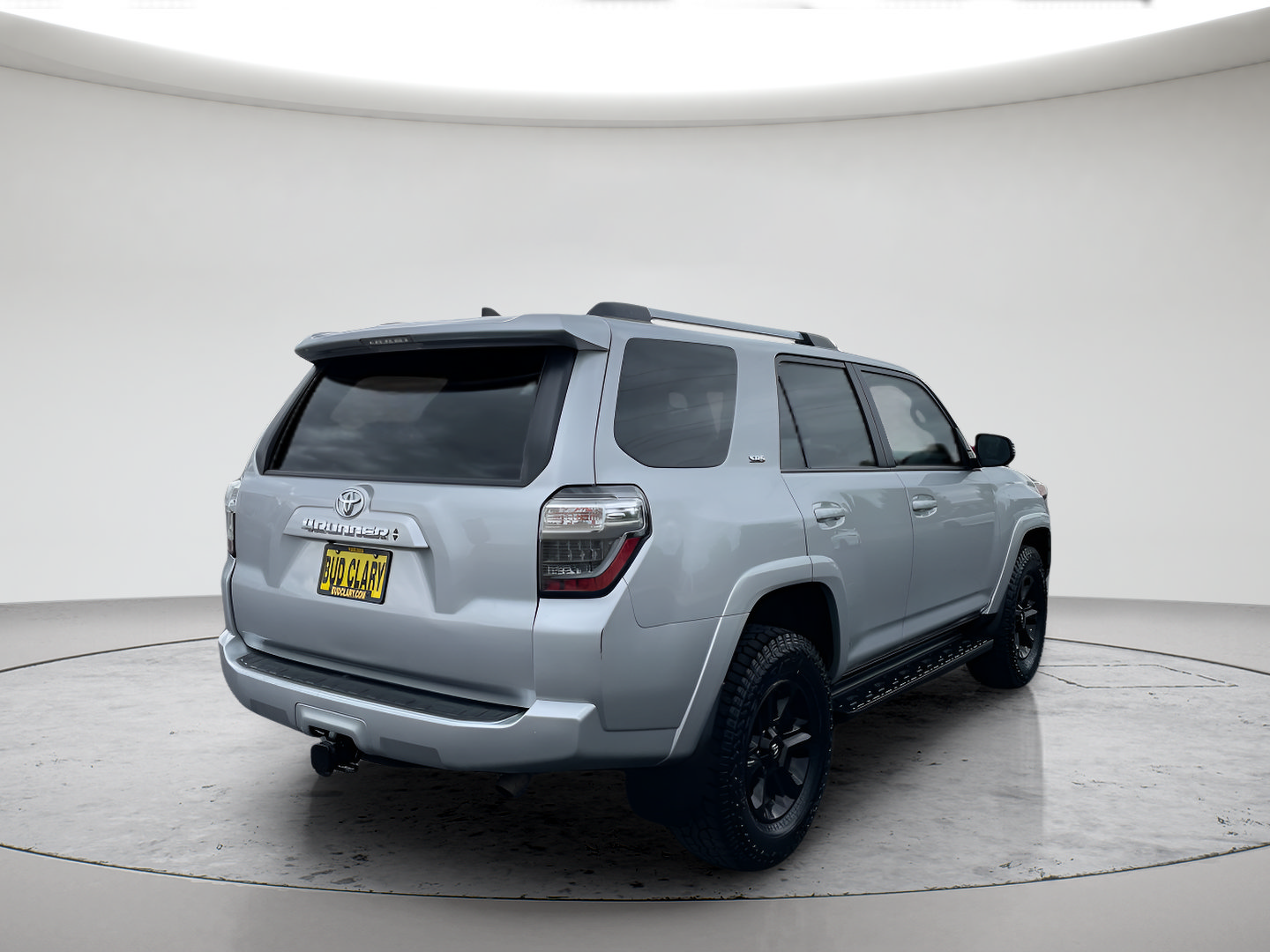Certified 2020 Toyota 4Runner SR5 Premium AWD/4WD image 3