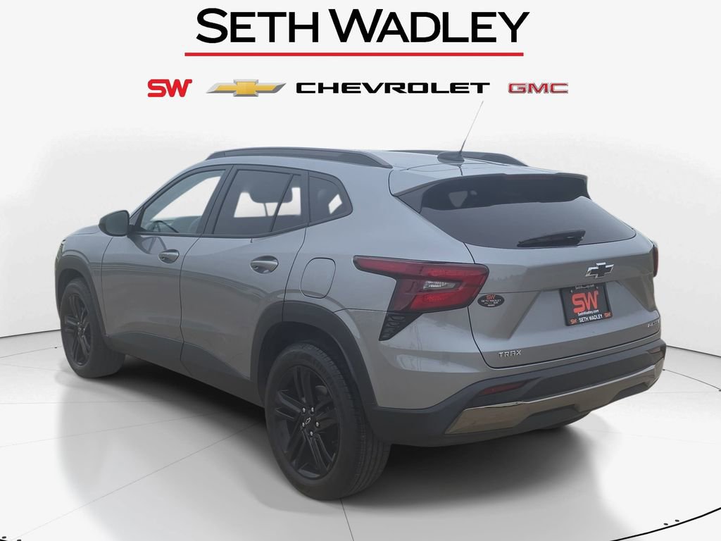 Used 2025 Chevrolet Trax ACTIV w/ Sunroof Package FWD image 5