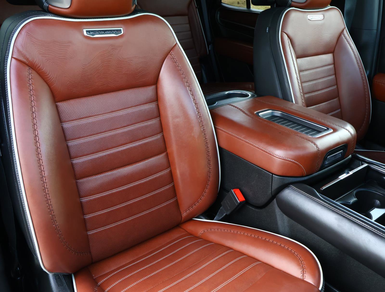 Used 2023 GMC Yukon Denali Ultimate image 21