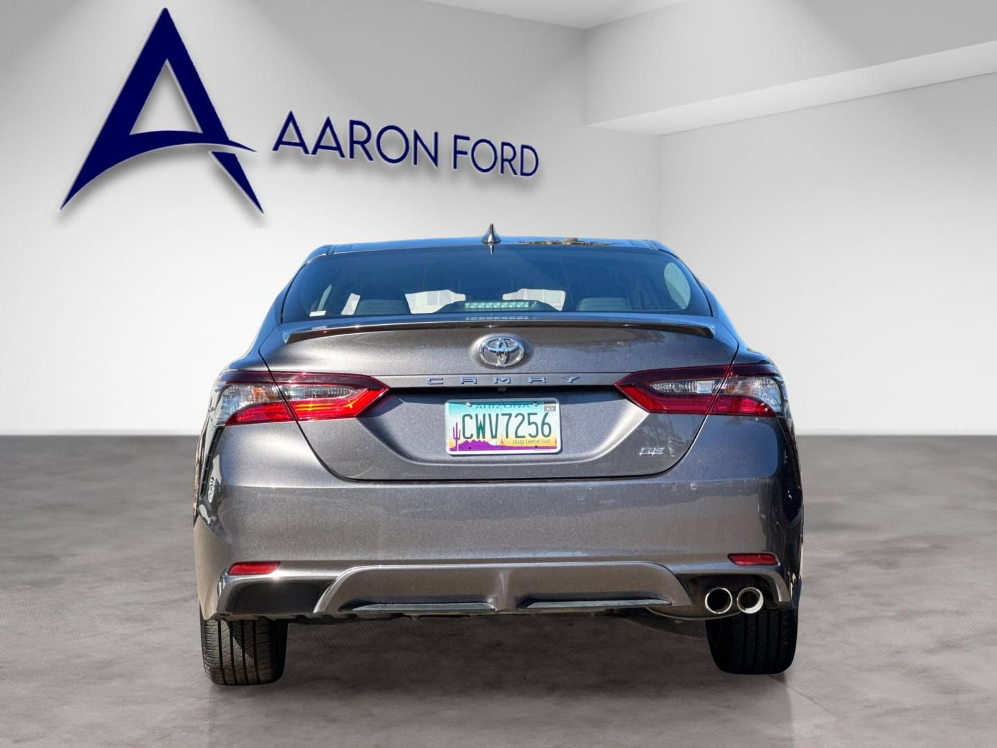 Used 2024 Toyota Camry SE image 4