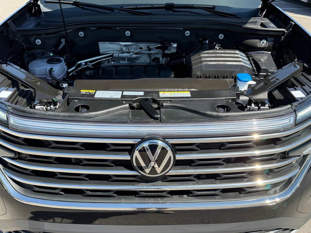 Used 2025 Volkswagen Atlas SE AWD/4WD image 27
