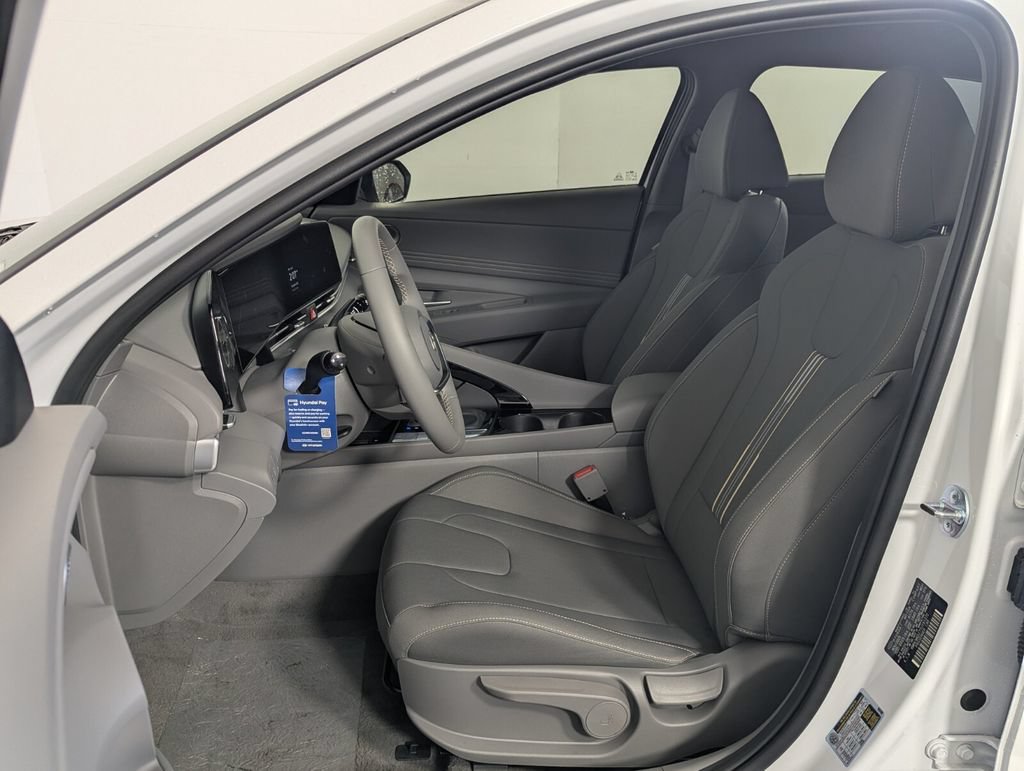 New 2026 Hyundai Elantra SEL FWD image 11