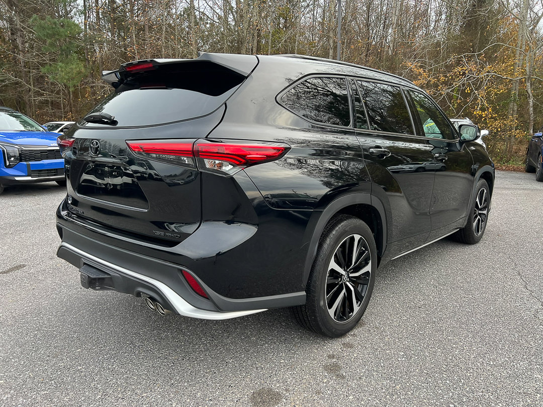 Used 2022 Toyota Highlander XSE image 9