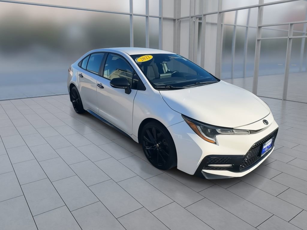 Used 2022 Toyota Corolla SE w/ Carpet Mat Package (TMS) image 2