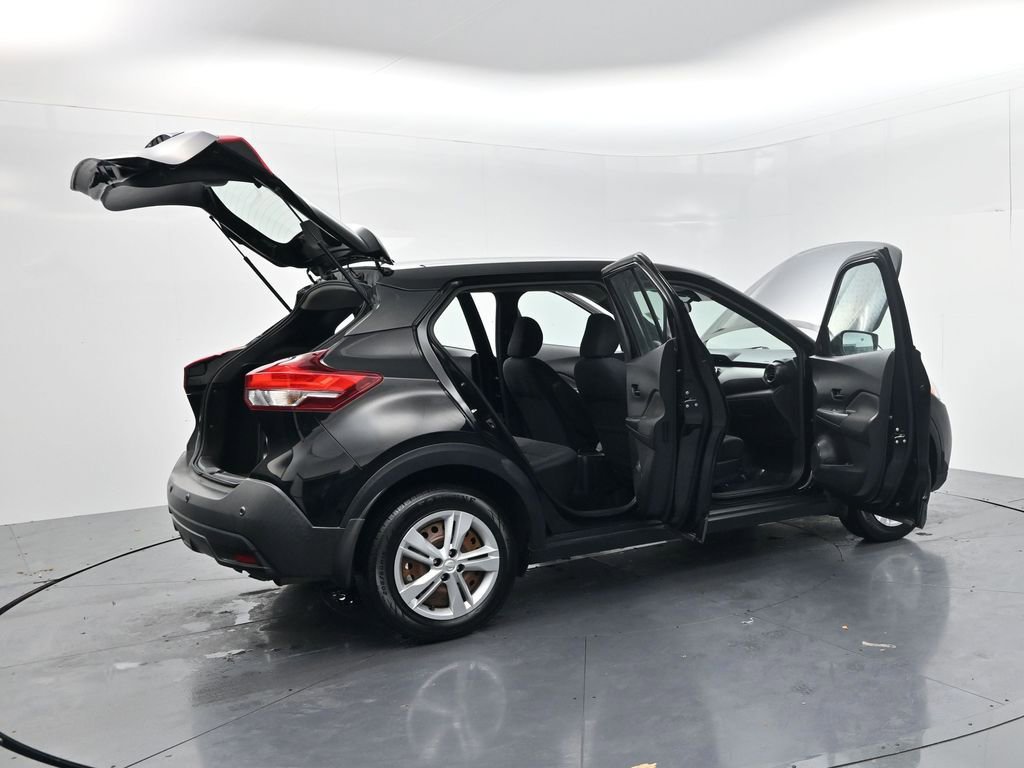 Used 2020 Nissan Kicks S image 56