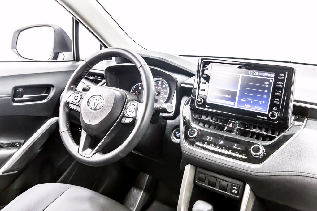 Used 2022 Toyota Corolla Cross LE FWD image 18