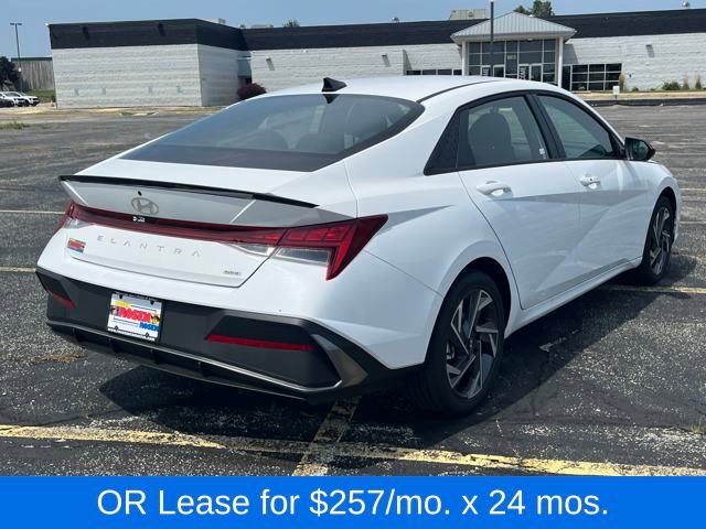 New 2025 Hyundai Elantra SEL image 5