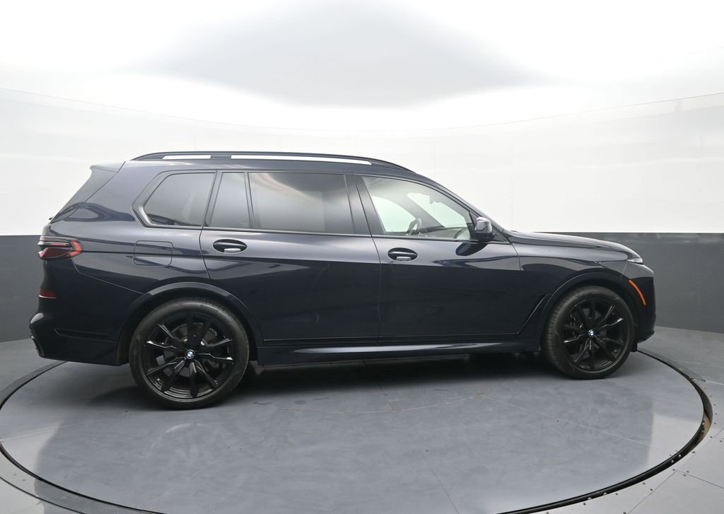 Used 2026 BMW X7 xDrive40i w/ Executive Package image 8
