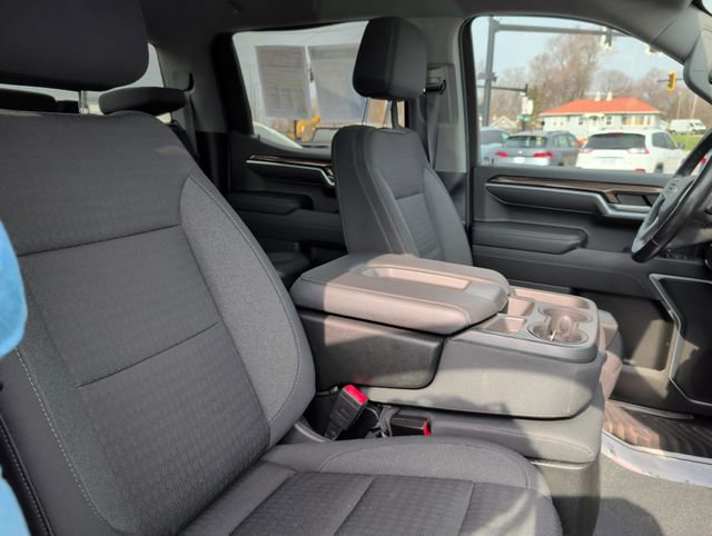 Used 2022 Chevrolet Silverado 1500 LT AWD/4WD image 32