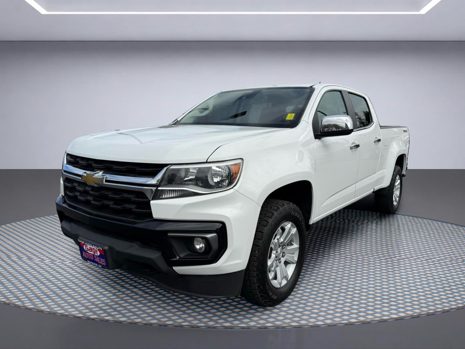 Used 2022 Chevrolet Colorado LT w/ Safety Package AWD/4WD image 2