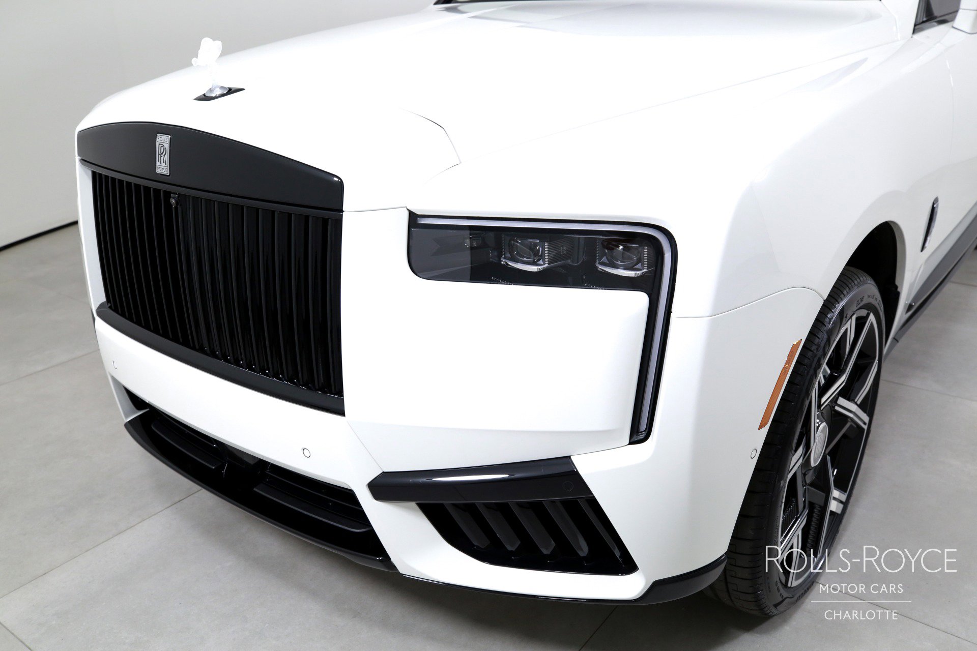 Used 2026 Rolls-Royce Cullinan image 44