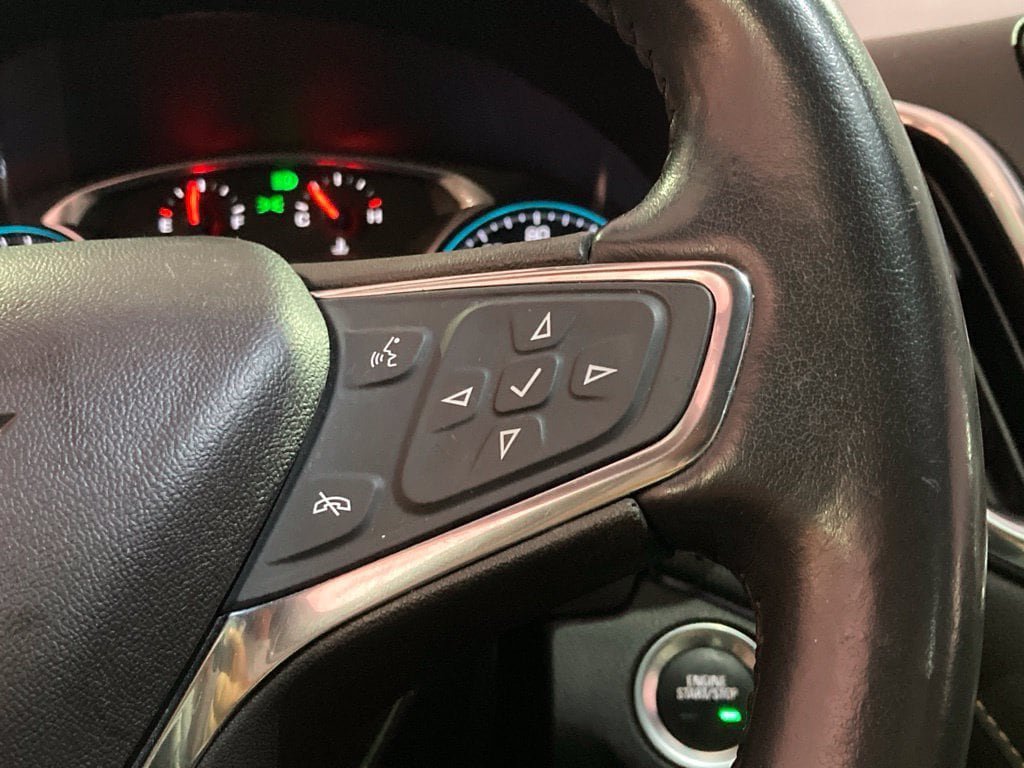 Used 2020 Chevrolet Equinox Premier FWD image 16
