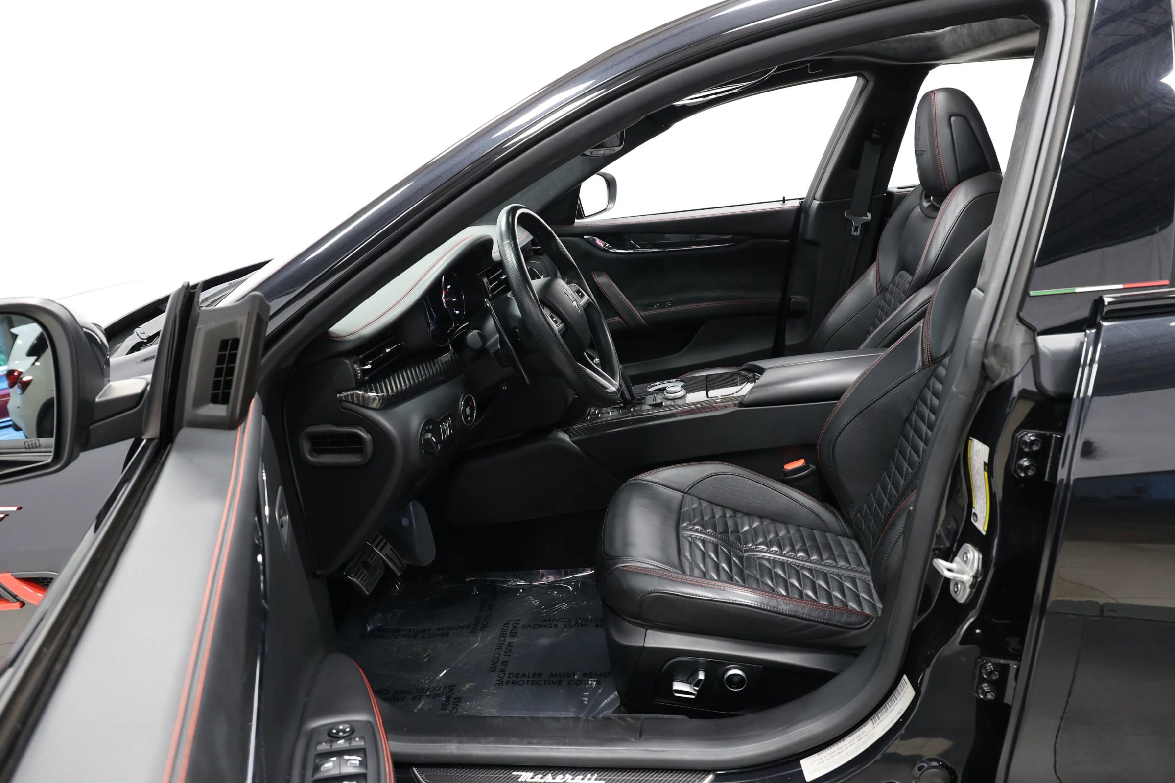 Used 2022 Maserati Quattroporte Trofeo image 12