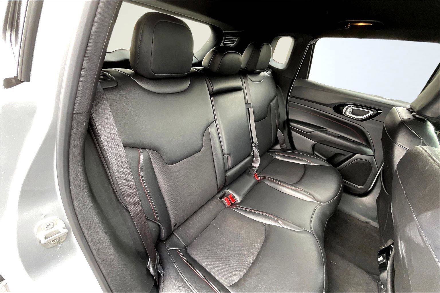 Used 2024 Jeep Compass Trailhawk image 27