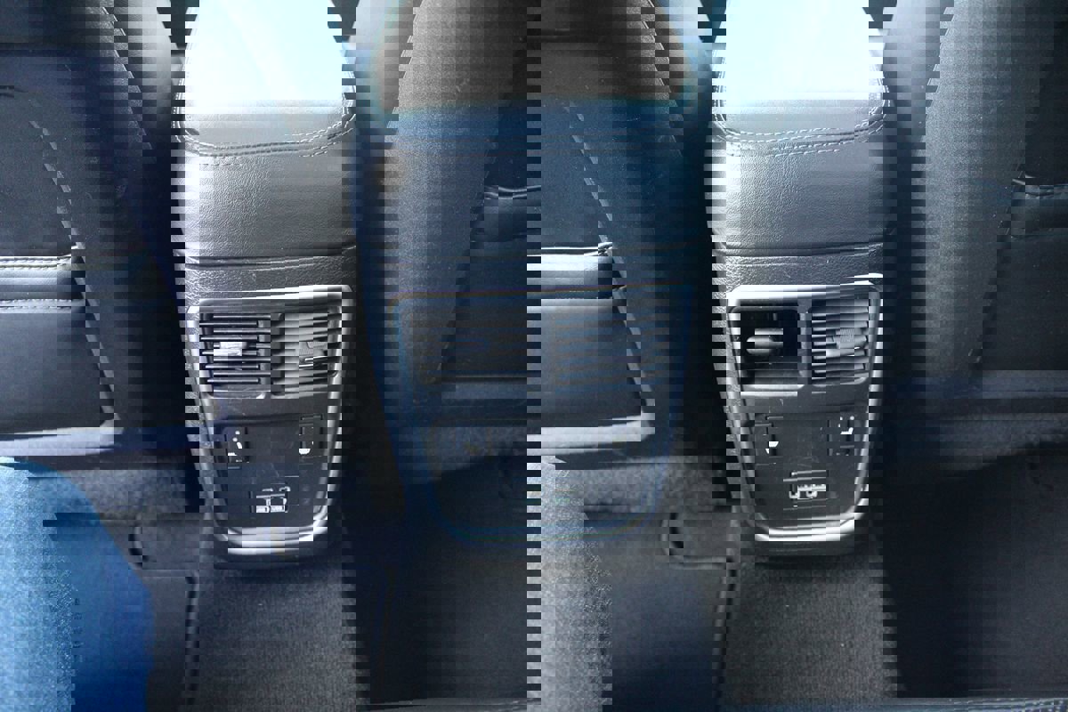 Used 2020 Chrysler 300 Limited image 24