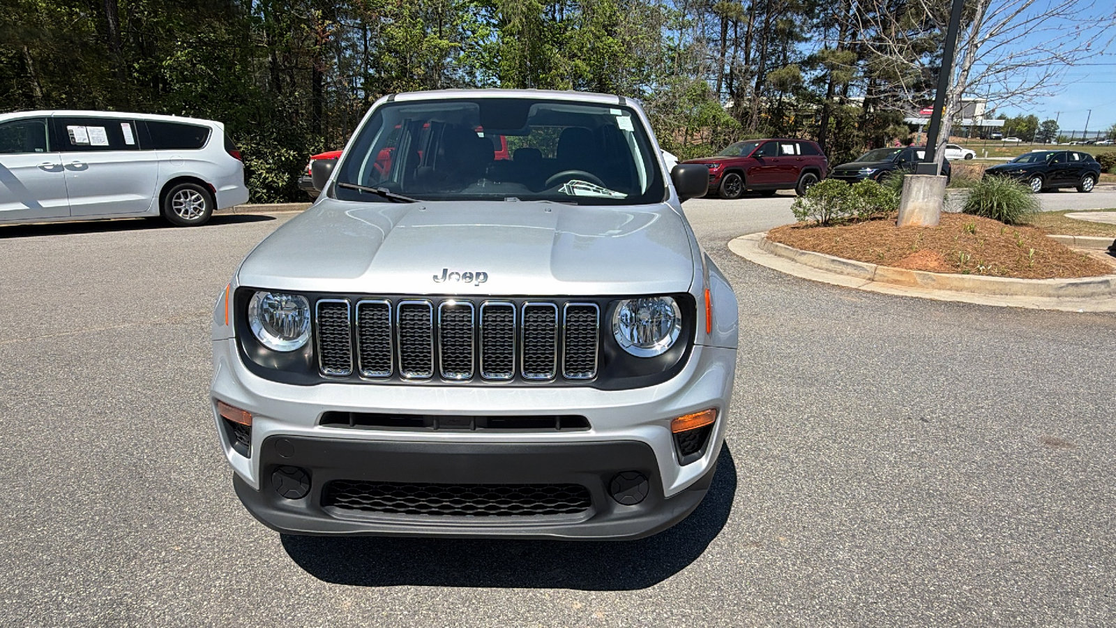 Used 2020 Jeep Renegade Sport w/ UConnect 7.0 Group image 3