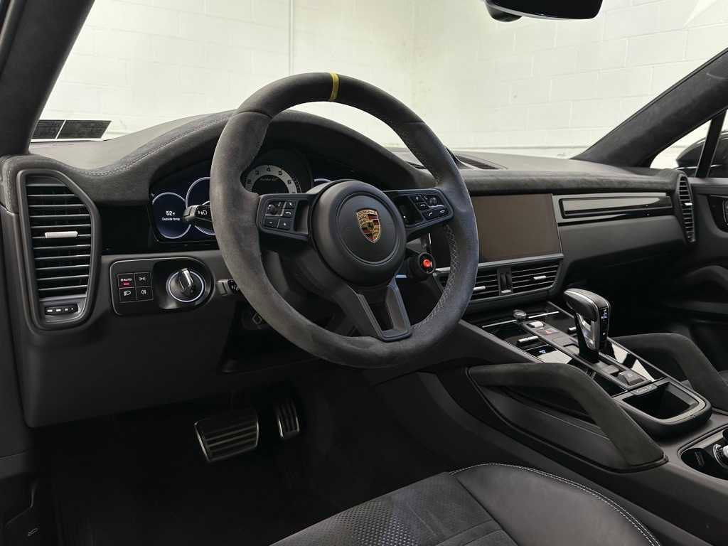 Used 2022 Porsche Cayenne Turbo GT image 10