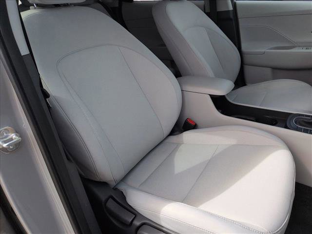 Used 2025 Hyundai Kona SEL image 20