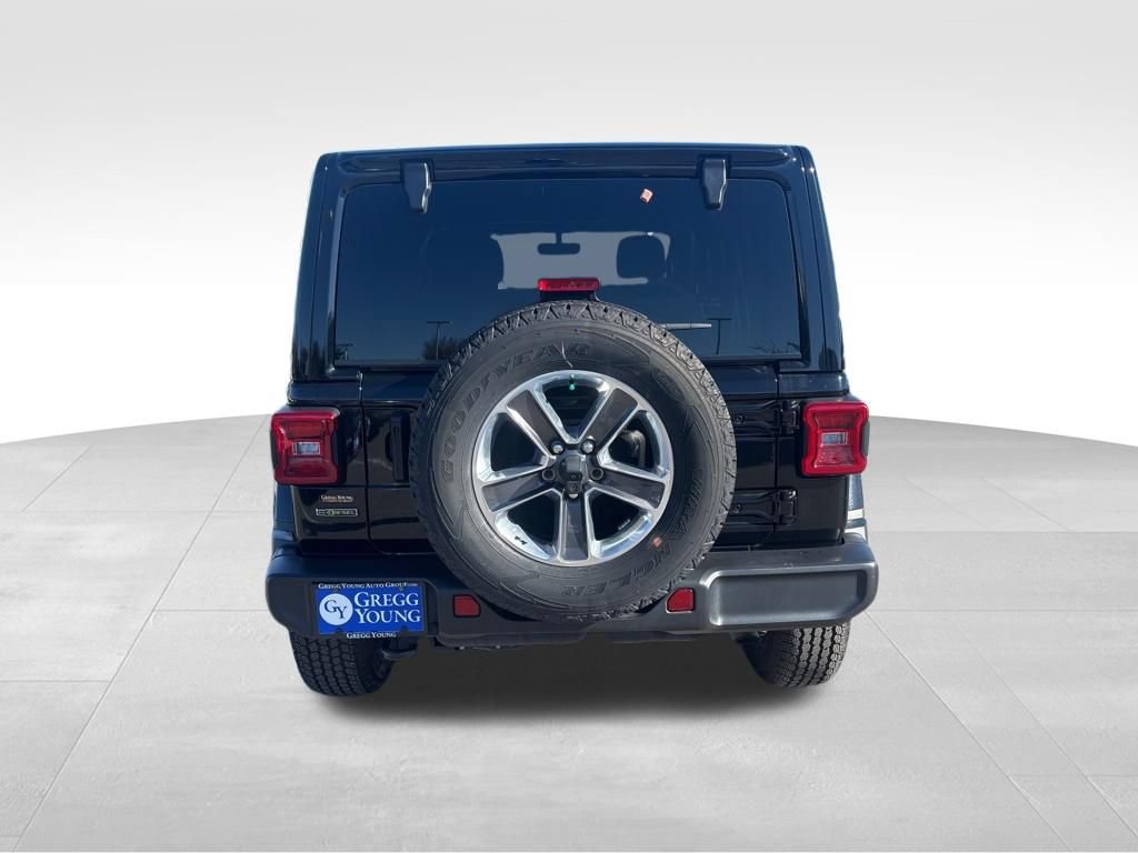 Used 2022 Jeep Wrangler Unlimited Sahara w/ LED Lighting Group AWD/4WD image 5