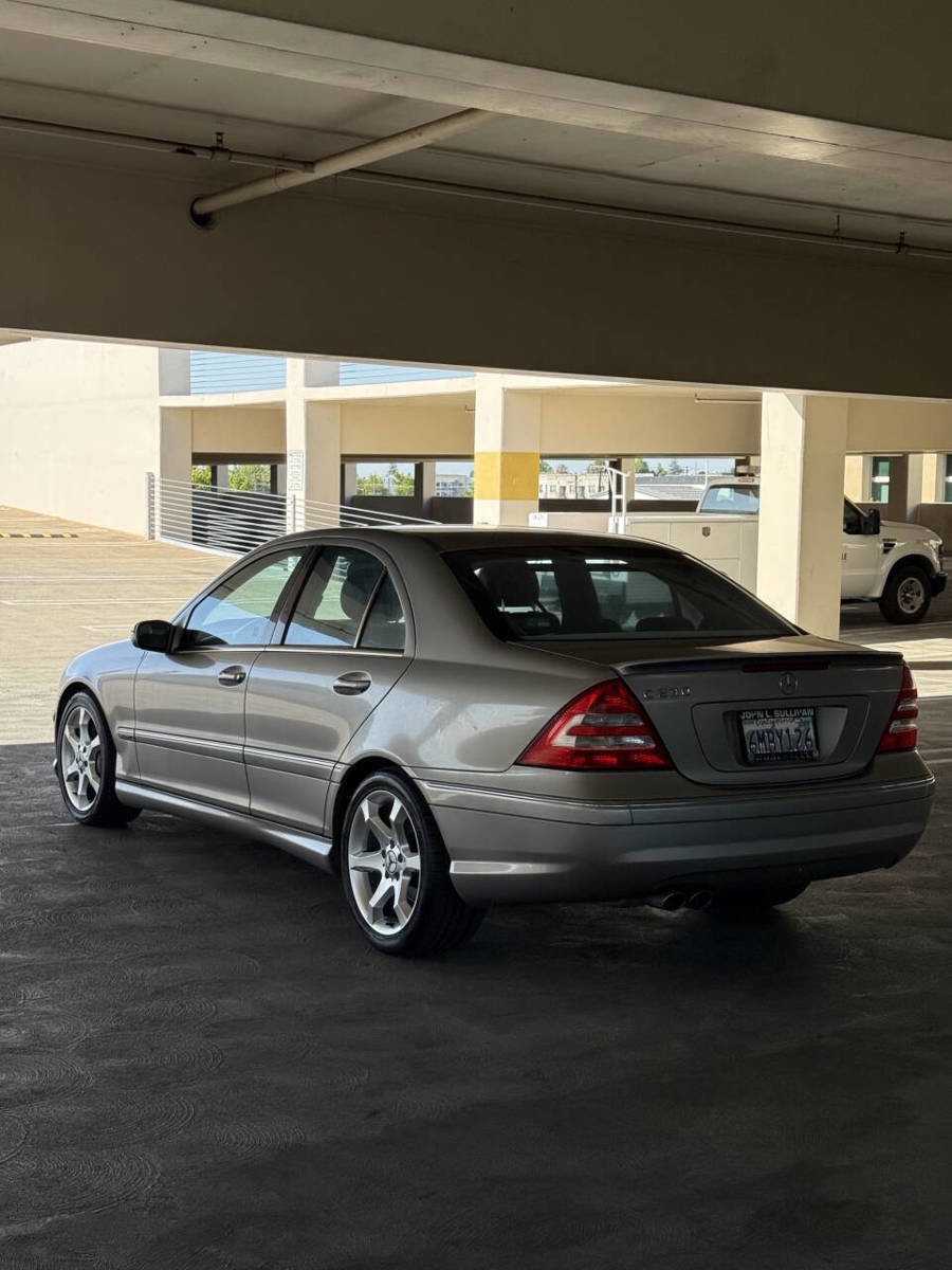 Used 2007 Mercedes-Benz C 230 Sedan image 5