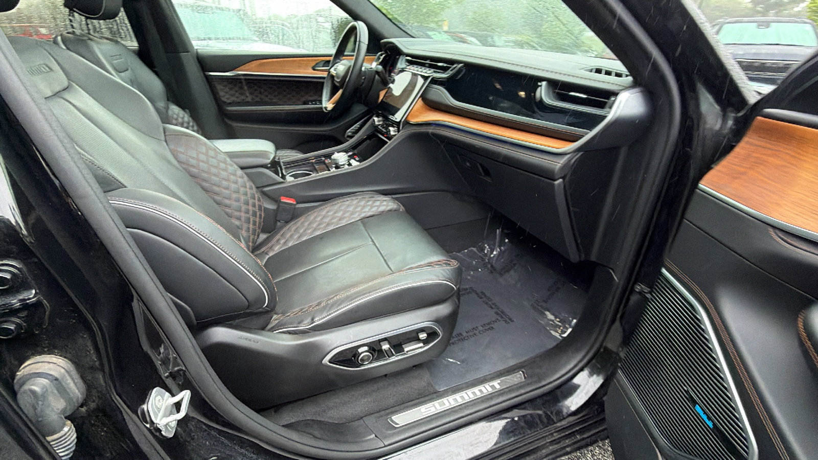Used 2022 Jeep Grand Cherokee L Summit AWD/4WD image 20
