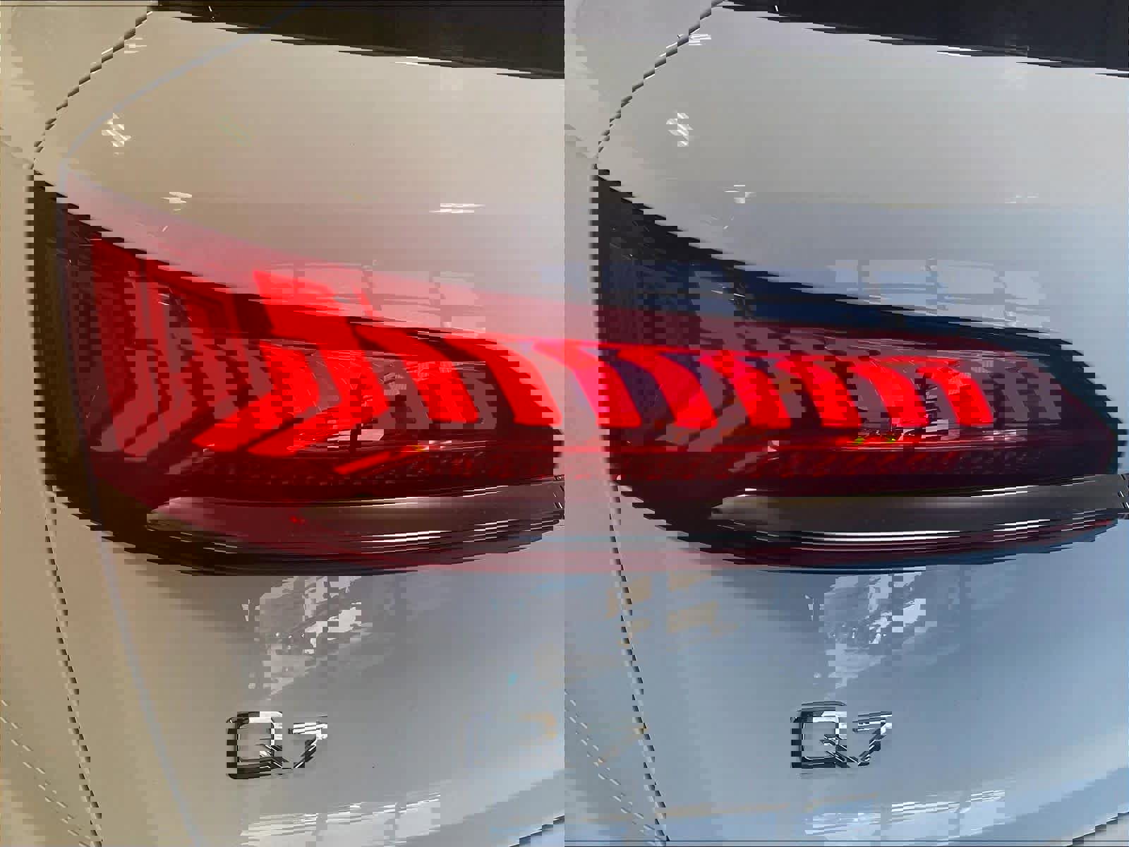 Used 2022 Audi Q7 3.0T Premium w/ Convenience Package image 34