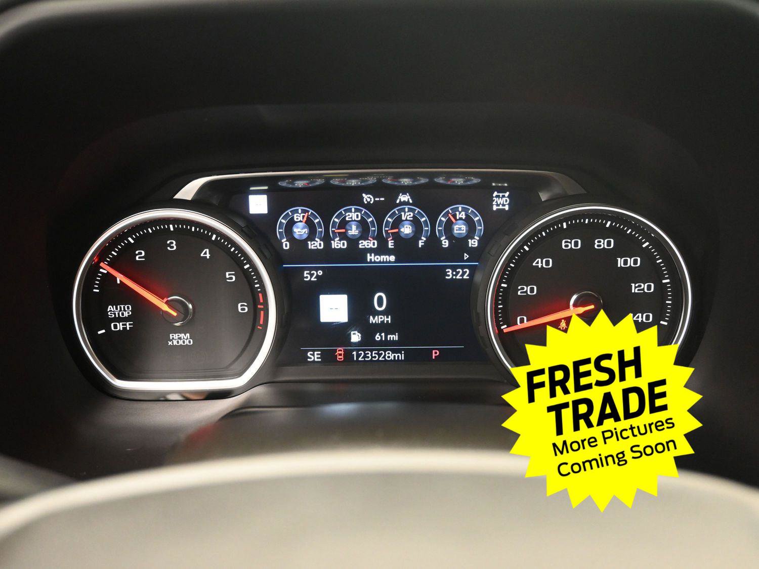Used 2021 Chevrolet Suburban Premier w/ Premium Package image 30