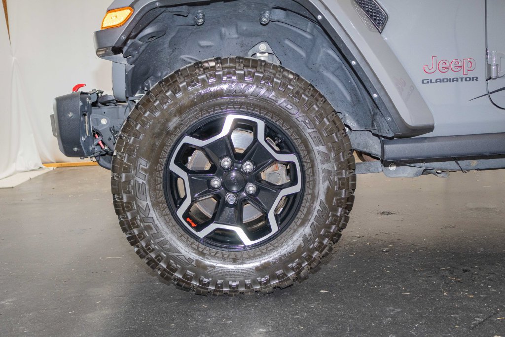 Used 2022 Jeep Gladiator Rubicon w/ LED Lighting Group AWD/4WD image 7