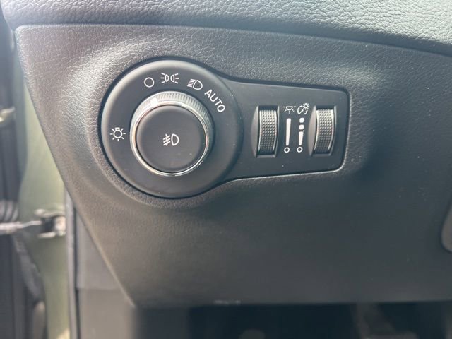 Used 2018 Jeep Compass Limited w/ Navigation Group AWD/4WD image 9