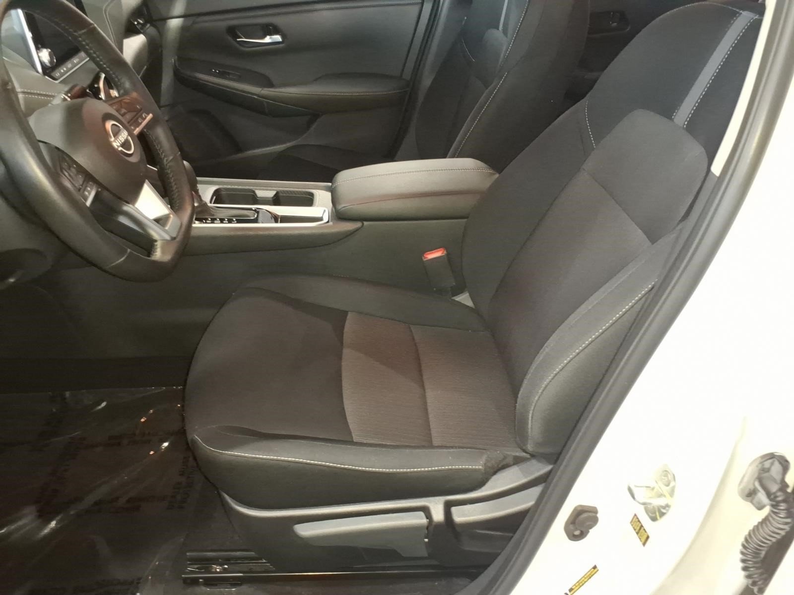 Used 2024 Nissan Sentra SV w/ All-Weather Package FWD image 9