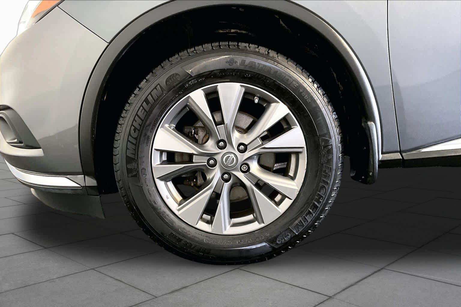 Used 2015 Nissan Murano SL AWD/4WD image 10