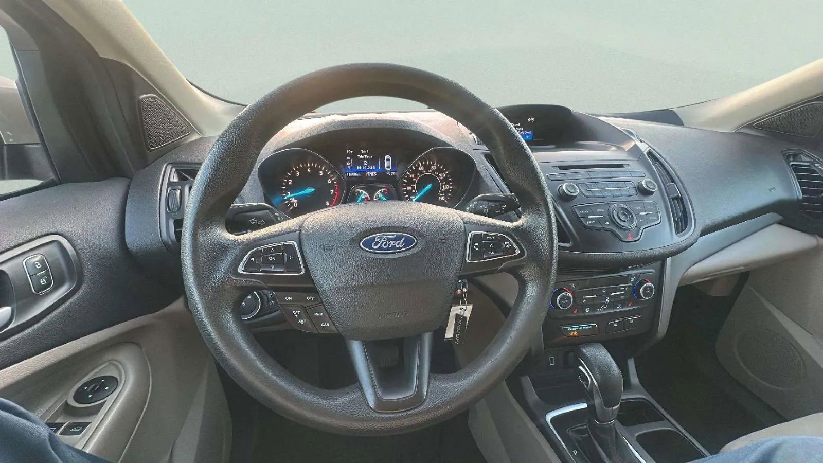 Used 2018 Ford Escape SE FWD image 24