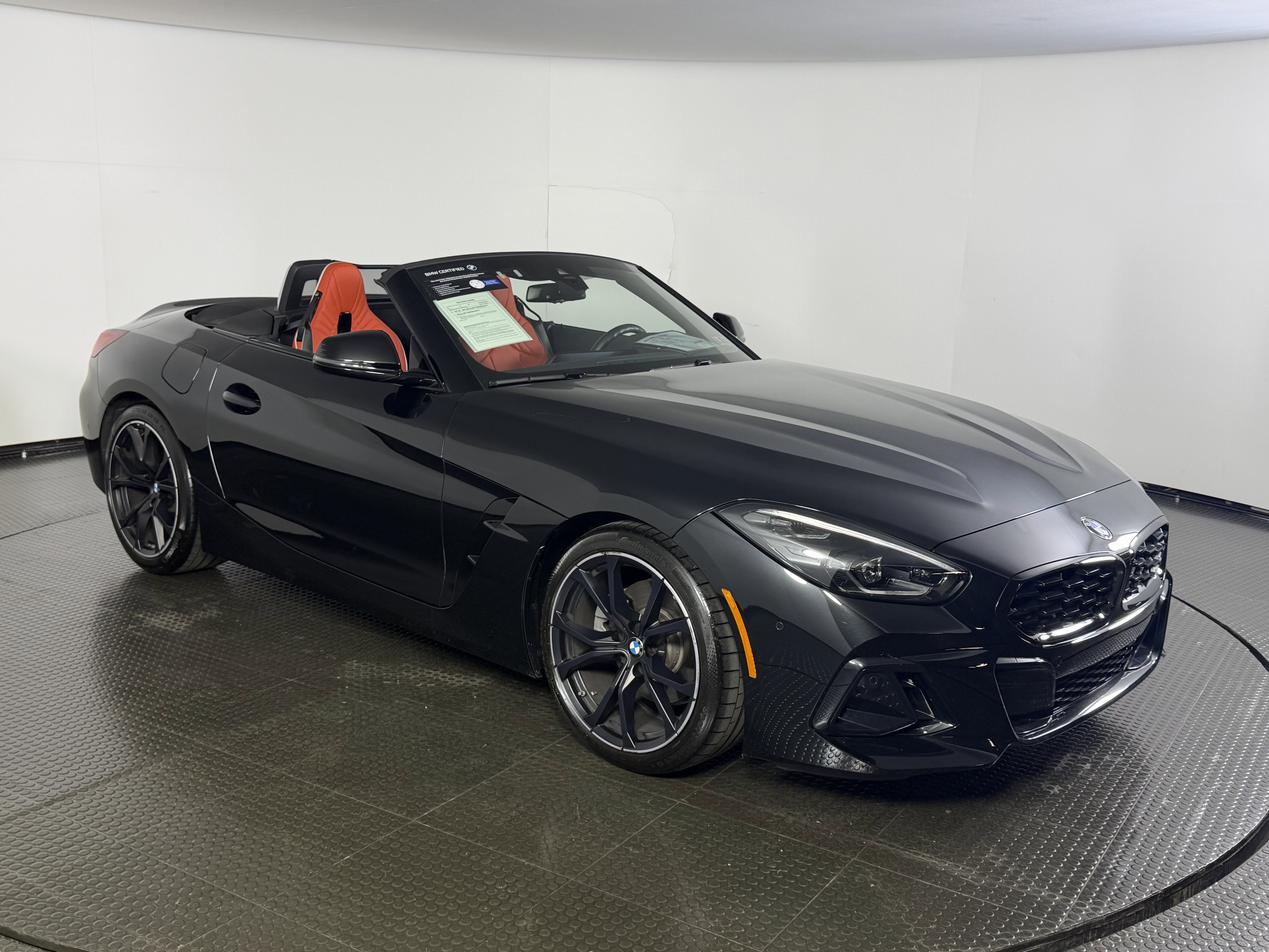 Certified 2025 BMW Z4 sDrive30i w/ Premium Package RWD image 3