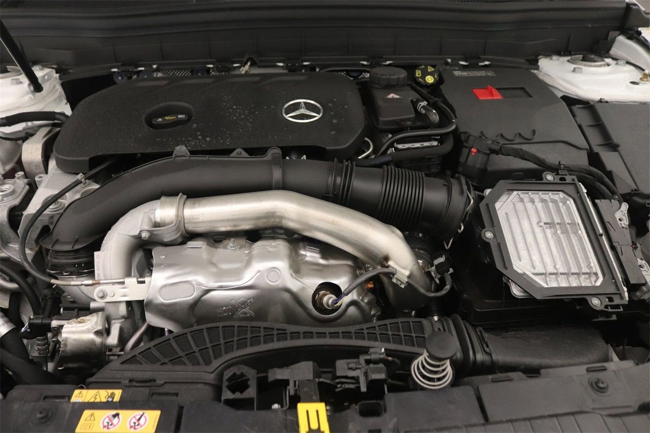 New 2025 Mercedes-Benz GLB 250 image 11