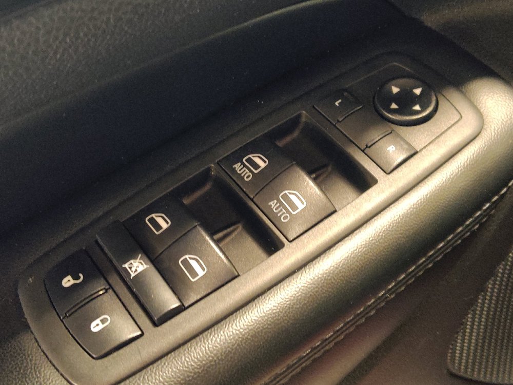 Used 2020 Jeep Grand Cherokee Laredo AWD/4WD image 27