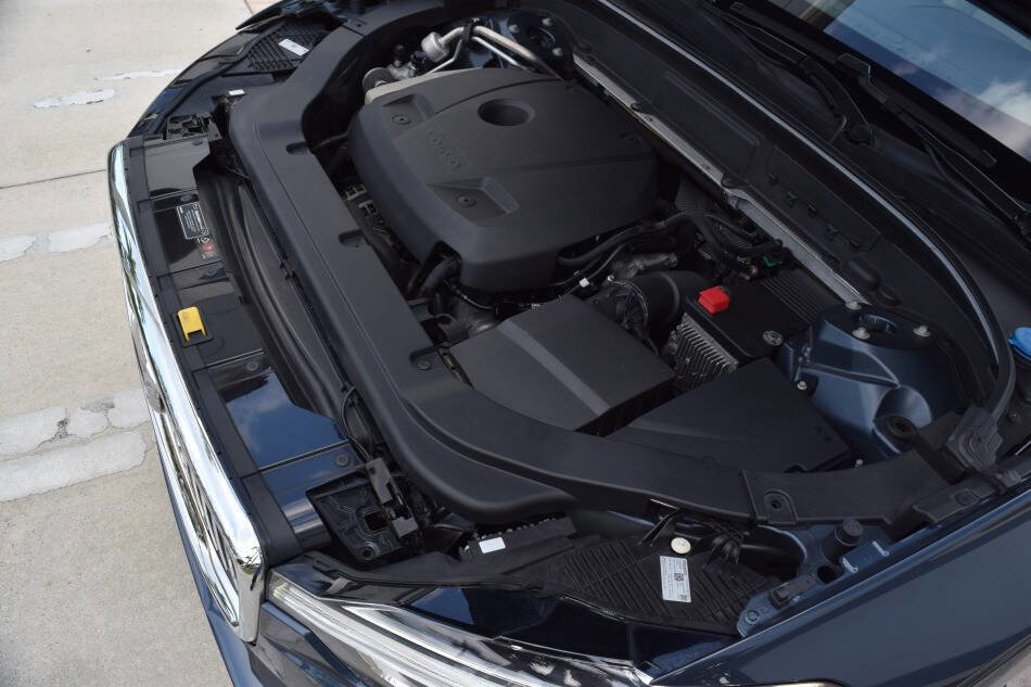 Used 2018 Volvo XC60 T5 Inscription w/ Luxury Seat Package image 92